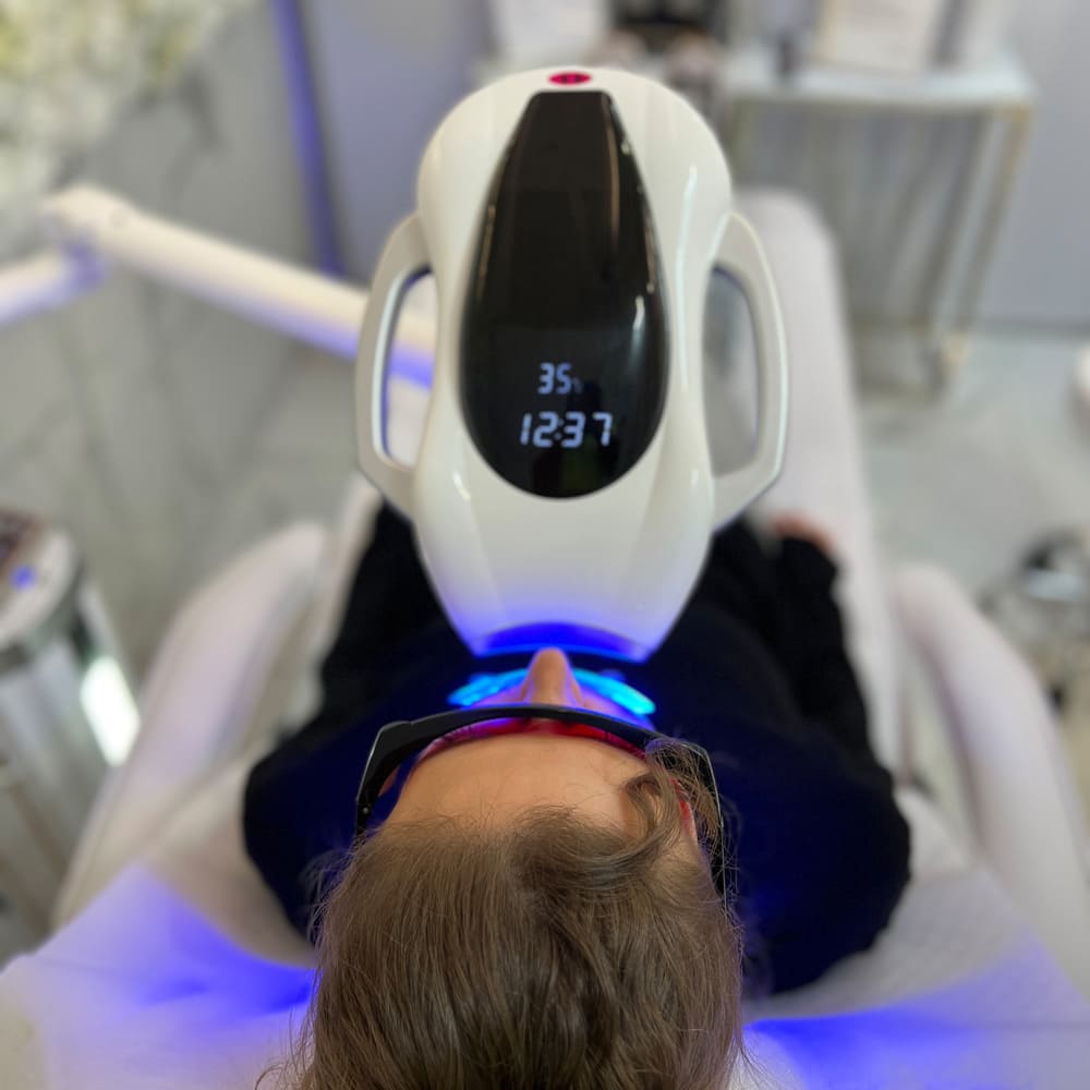 Formación intensiva de 2 días en blanqueamiento dental + curso de marketing
