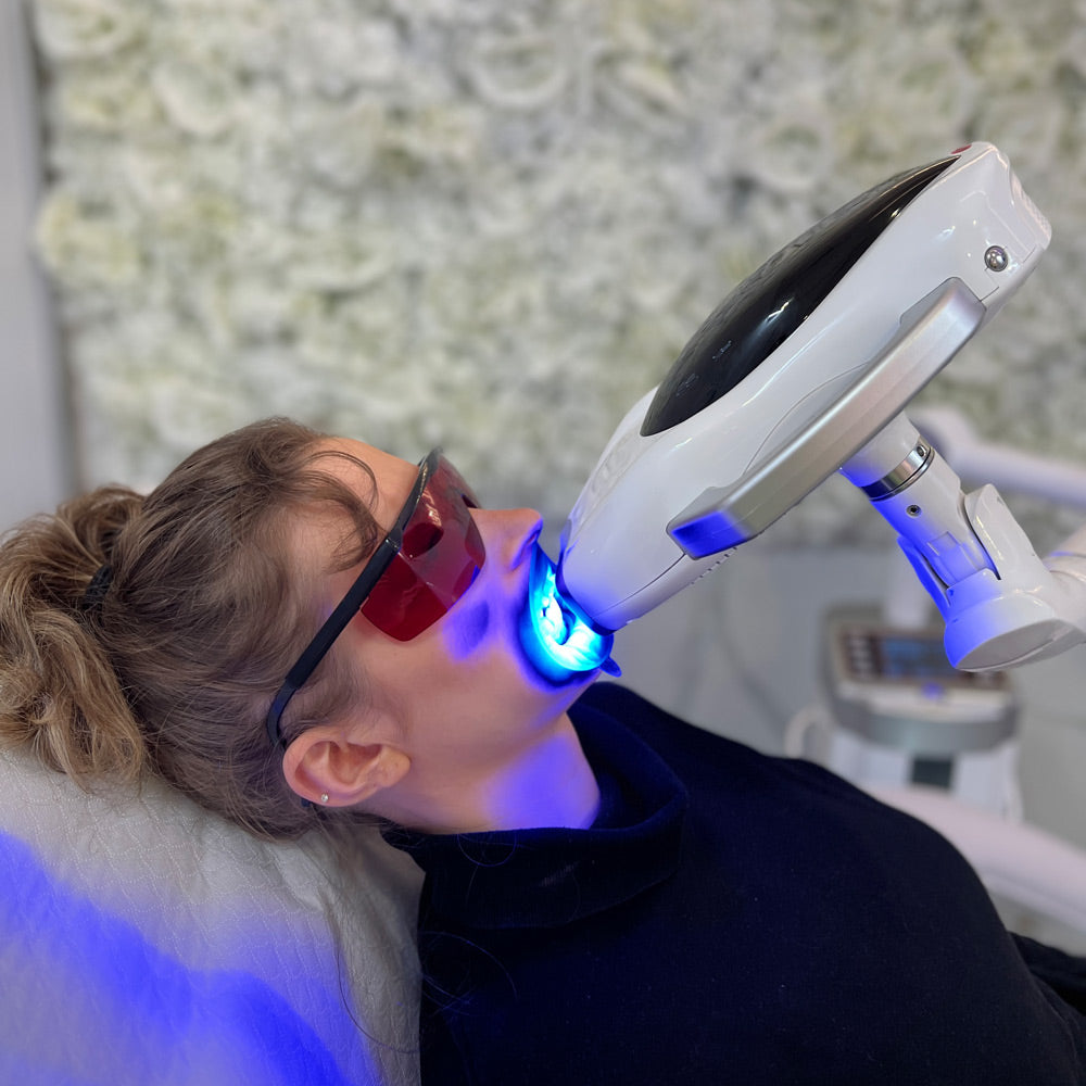 Christmas Sale - Gutschein für ein Bleaching vor Ort